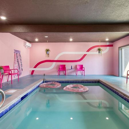 פיג'ן פורג' Pink Pines Avantstay Luxury Aesthetic Dream Home Indoor Pool Hot Tub מראה חיצוני תמונה