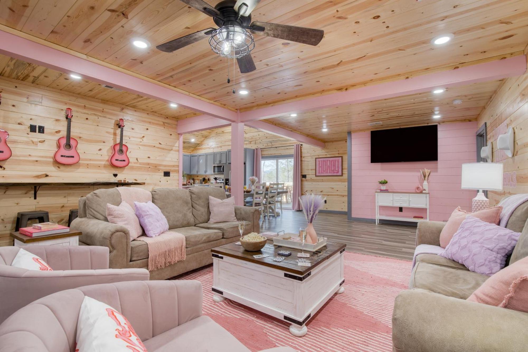 פיג'ן פורג' Pink Pines Avantstay Luxury Aesthetic Dream Home Indoor Pool Hot Tub מראה חיצוני תמונה