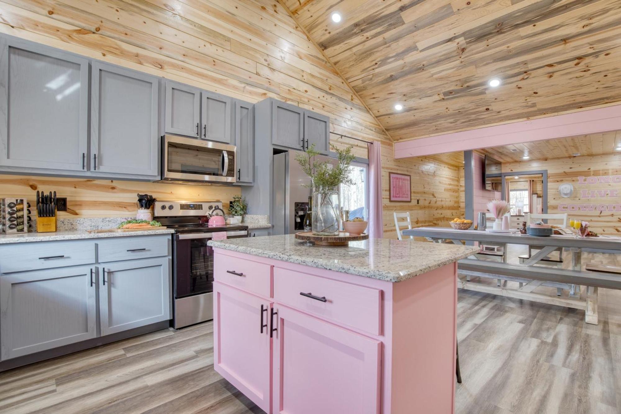 פיג'ן פורג' Pink Pines Avantstay Luxury Aesthetic Dream Home Indoor Pool Hot Tub מראה חיצוני תמונה