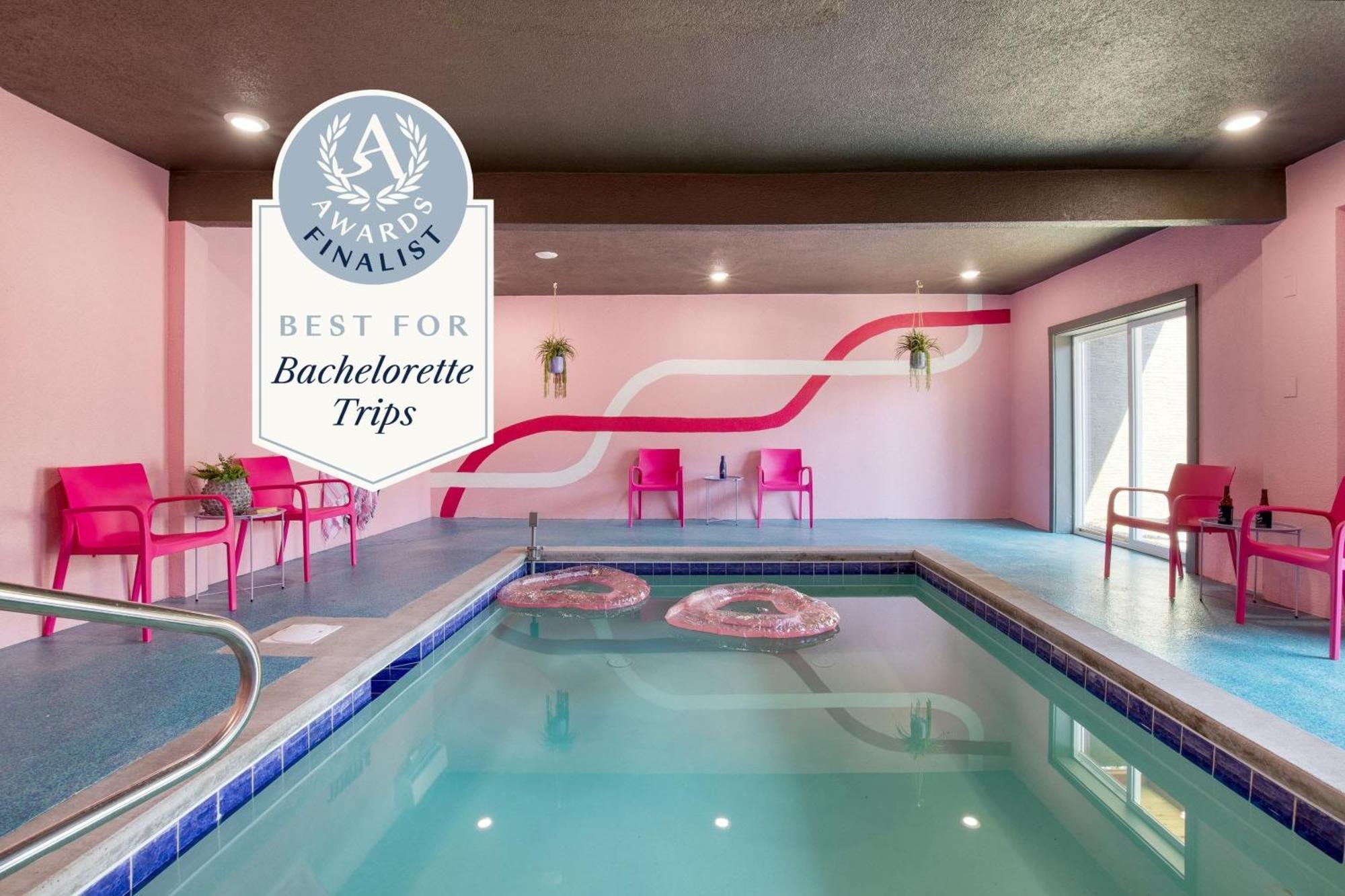 פיג'ן פורג' Pink Pines Avantstay Luxury Aesthetic Dream Home Indoor Pool Hot Tub מראה חיצוני תמונה